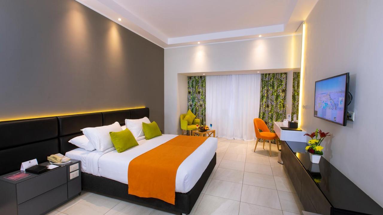 Naama Bay Suites & Spa Шарм ел-Шейх Екстериор снимка